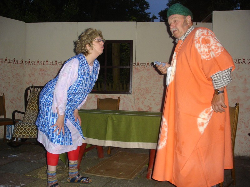 Agnes (Andrea Wrtele) und Wunderheiler Olaf (Erich Kramer) bei der Probe am 27.6.
